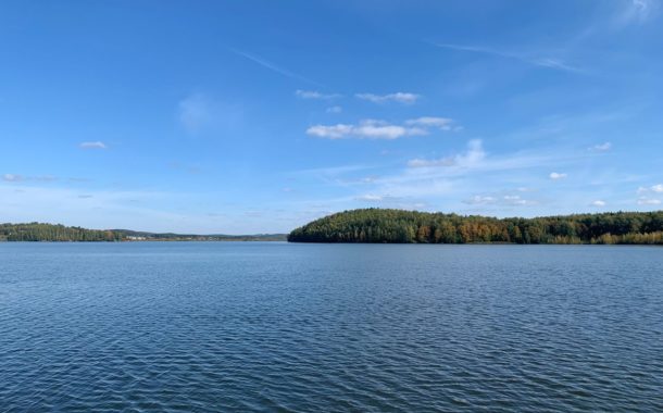 Состоялось зарыбление Верх-Нейвинского водохранилища в Новоуральске